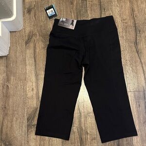 Nike Legend 2.0 Slim Black Capri Leggings